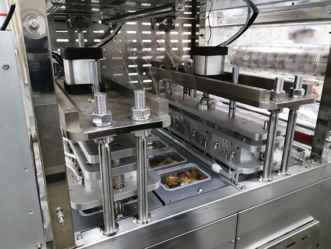 latest company news about Automatic Tray Sealer for Pastry  Sealing Production Line  1