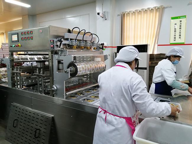 latest company news about Automatic Tray Sealer for Pastry  Sealing Production Line  0